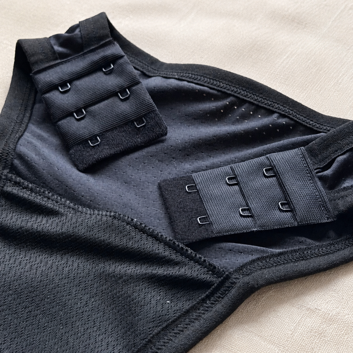 Calcinha Absorvente com Ajuste Lateral Preta