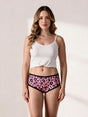 Calcinha Absorvente Hot Pants Noturna Estampa Onça Rosa Charmelle - vista frontal