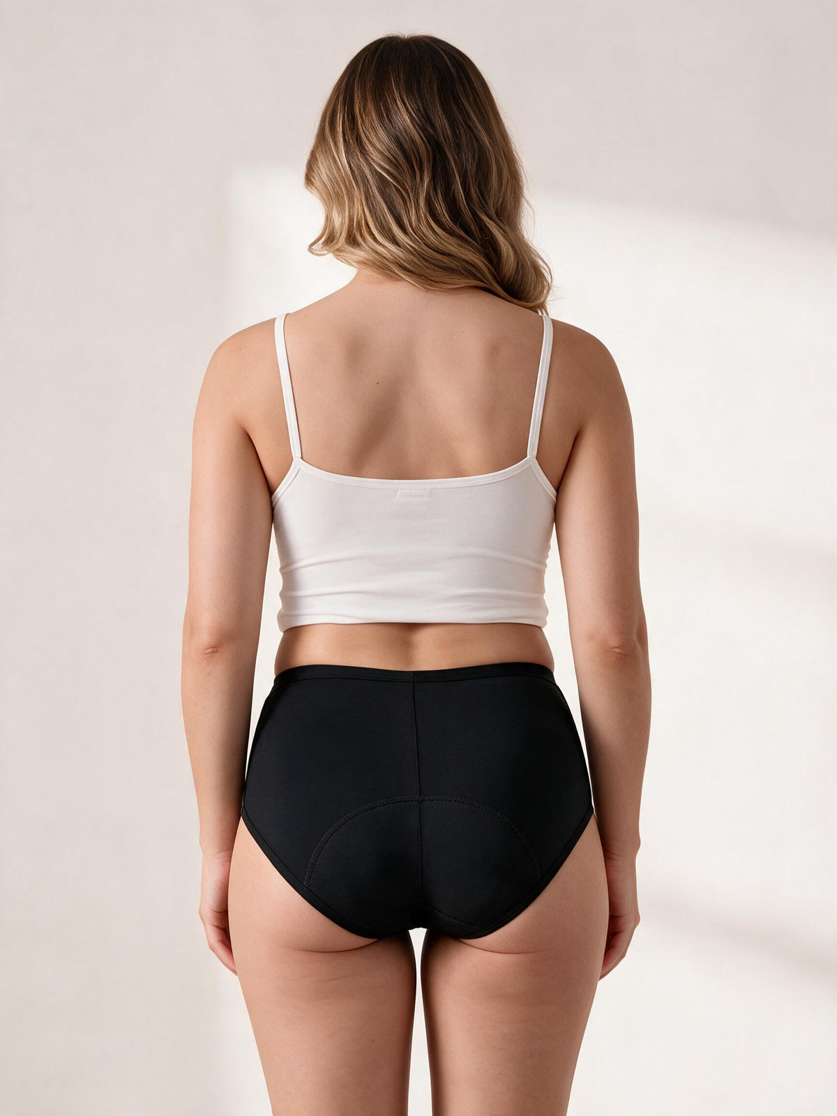 Calcinha Absorvente Hot Pants Noturna Preta Charmelle - vista traseira